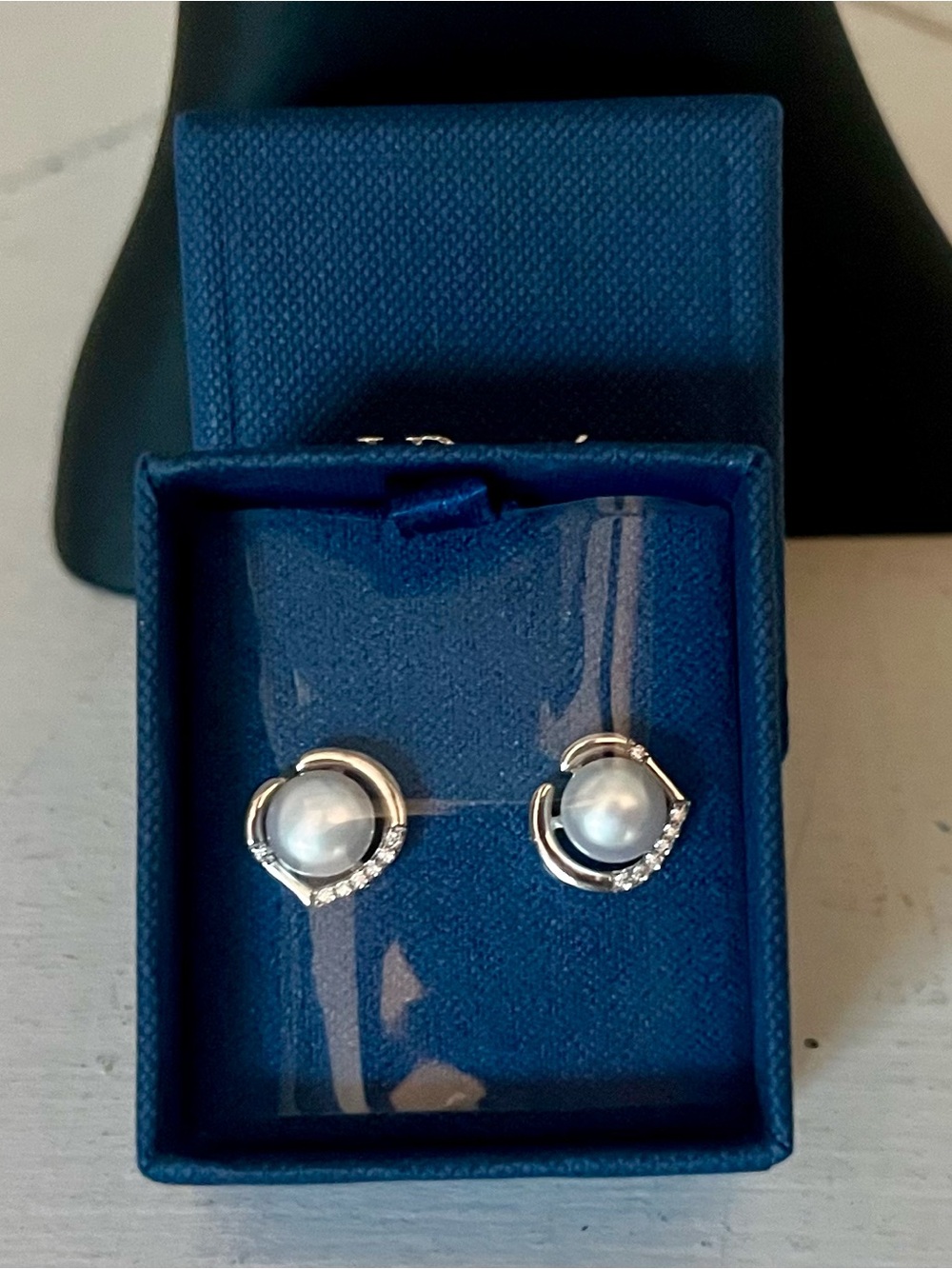 New - Simulated Pearl Stud Earrings 925